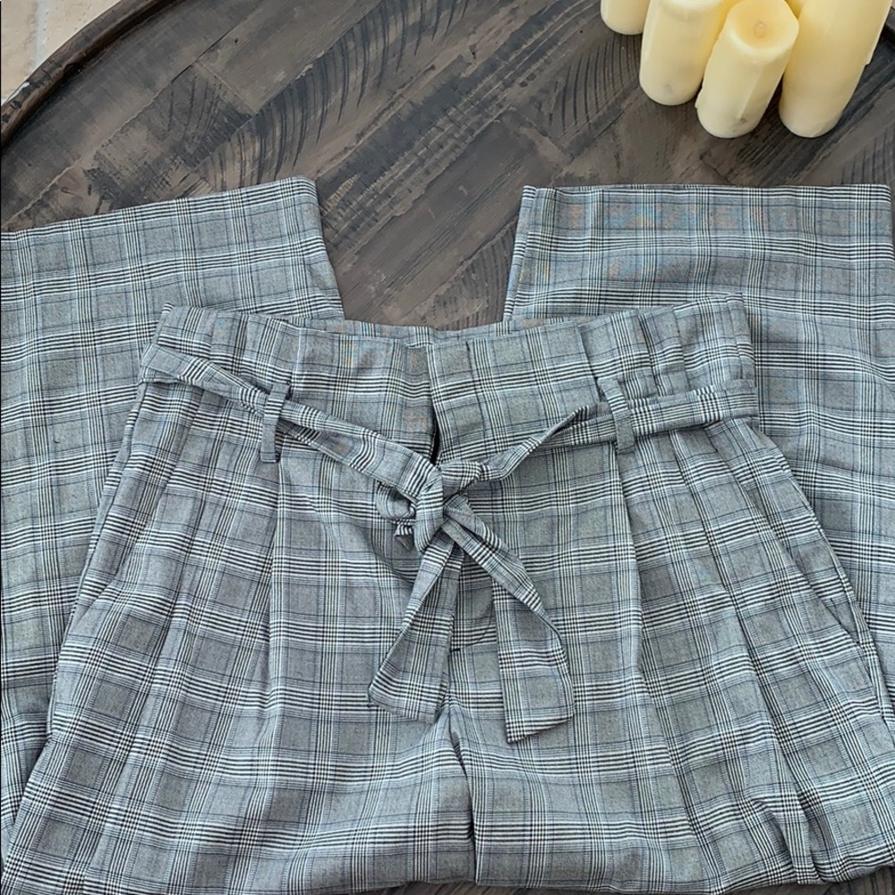 Paperbag waist wide leg cropped pants